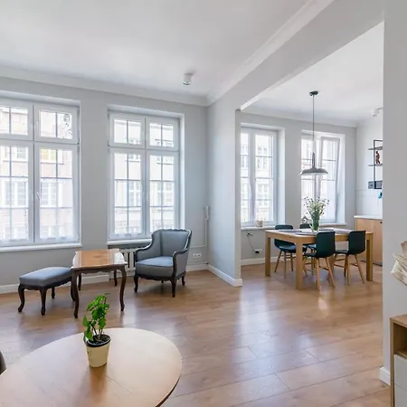 Old Town By Piroko شقة غدانسك